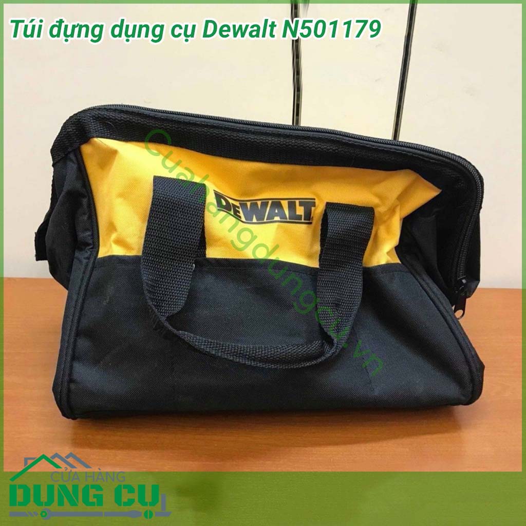 Túi đựng đồ nghề Dewalt N501179 thiết kế 1 ngăn lớn giúp bạn thoải mái đựng đồ nghề trong đó. Túi đựng chống nước mưa, có dây đeo tăng giảm chiều dài khi đeo, chất liệu vải chắc chắn có thể chịu tải trọng.